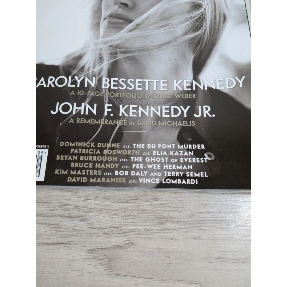 Vintage 1999 Vanity Fair, September 1999, Carolyn Bessette Kennedy, JFK Jr. Mem